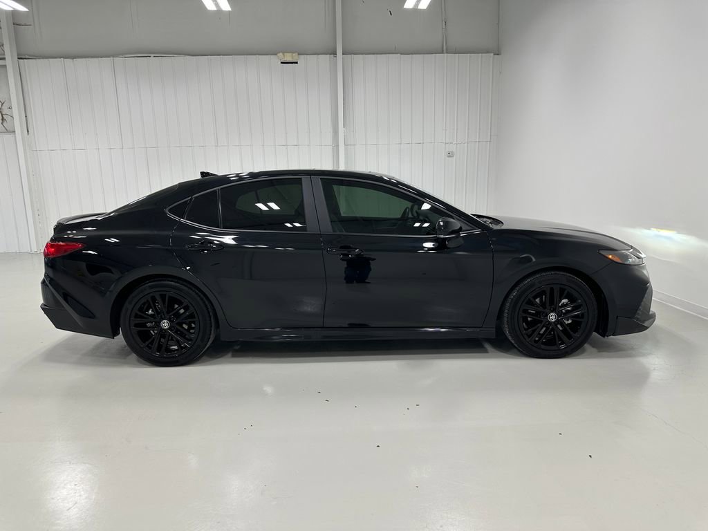 Used 2025 Toyota Camry LE image 6