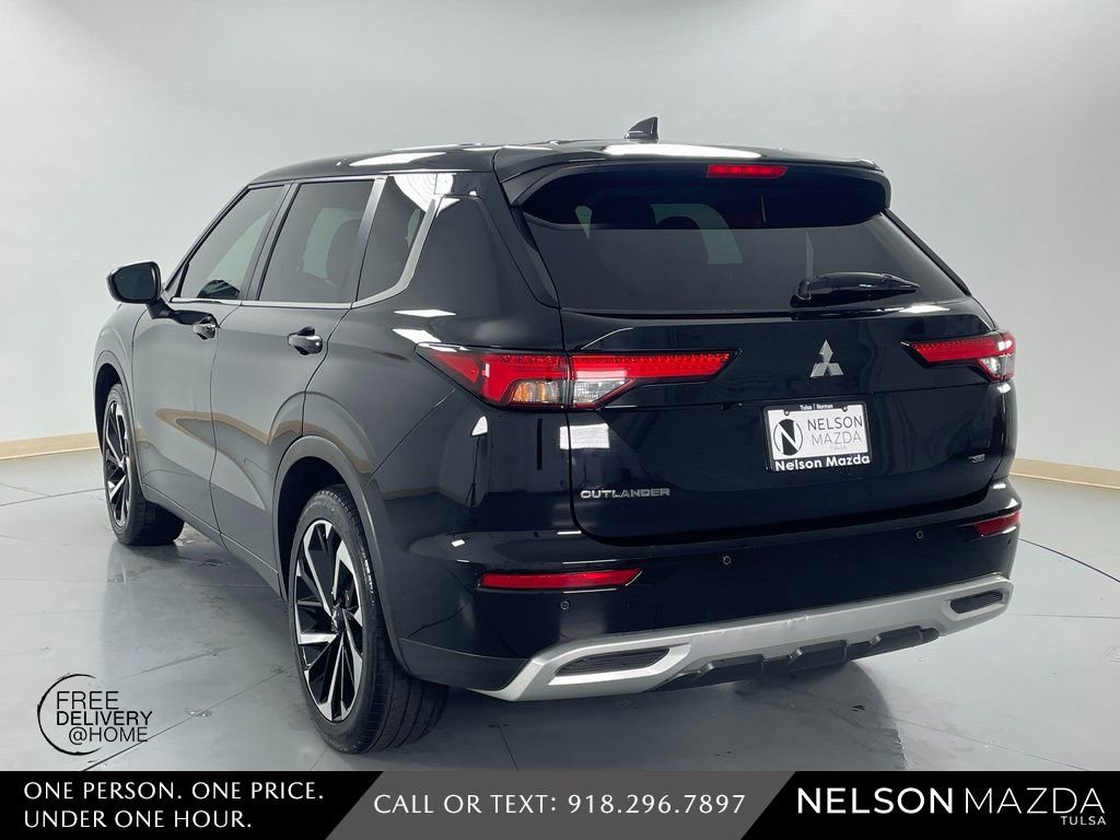 Used 2022 Mitsubishi Outlander SE image 8