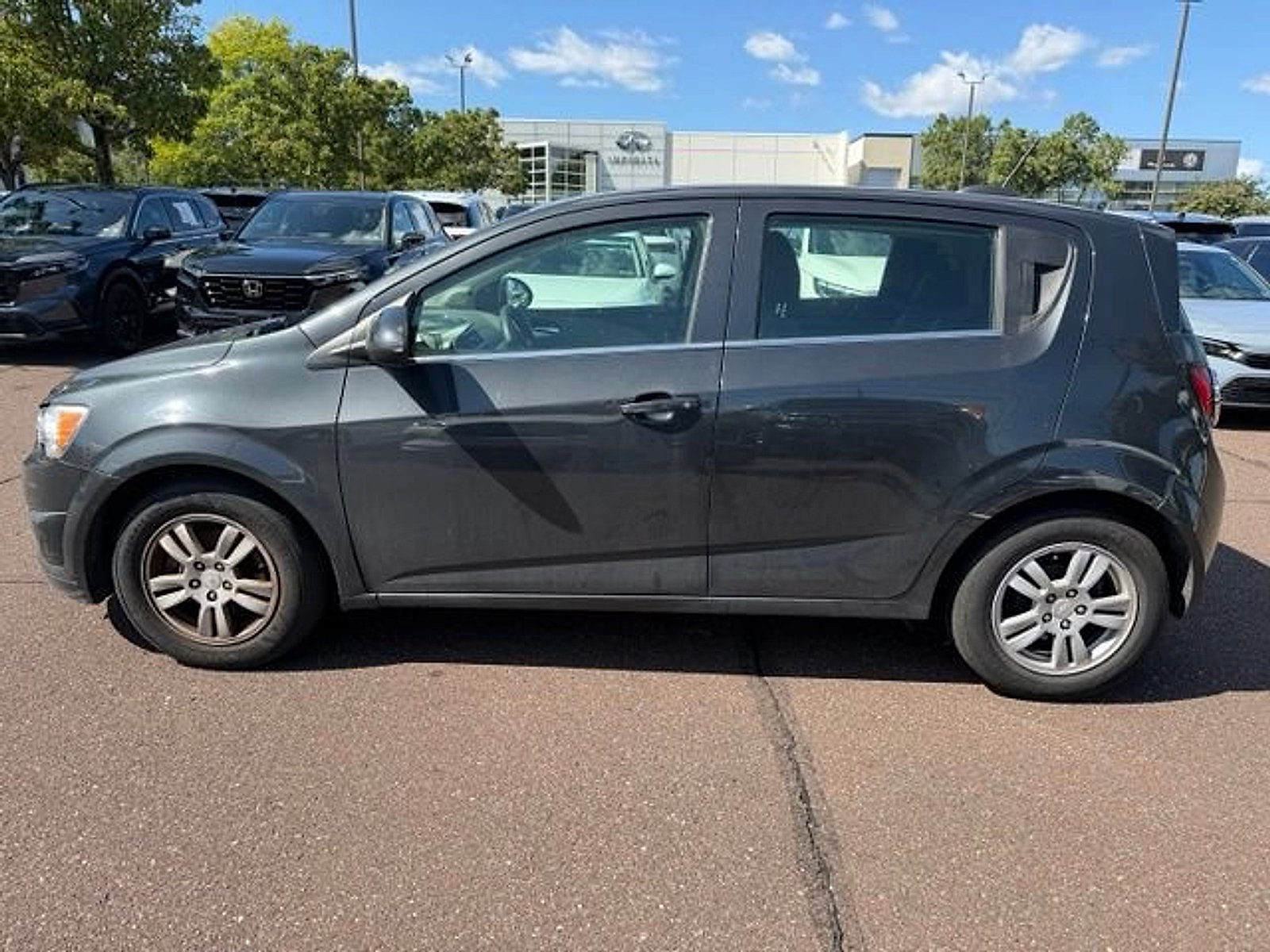 Used 2015 Chevrolet Sonic LT FWD image 4