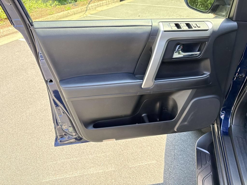 Used 2024 Toyota 4Runner SR5 Premium w/ Moonroof Package AWD/4WD image 29