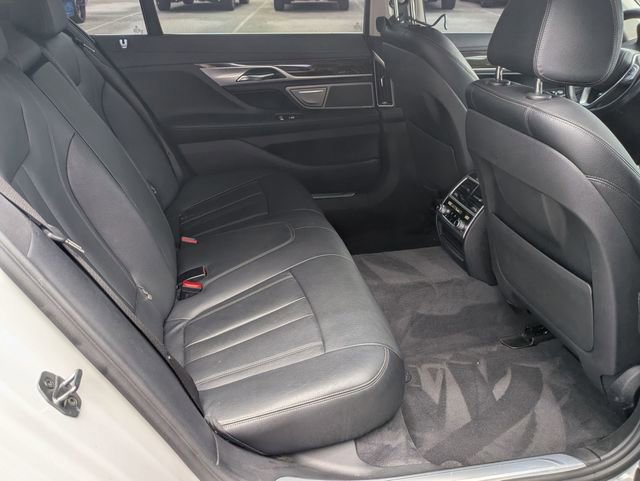 Used 2017 BMW 740i RWD image 25