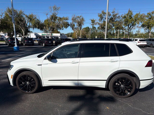 Used 2020 Volkswagen Tiguan SE R-Line FWD image 10