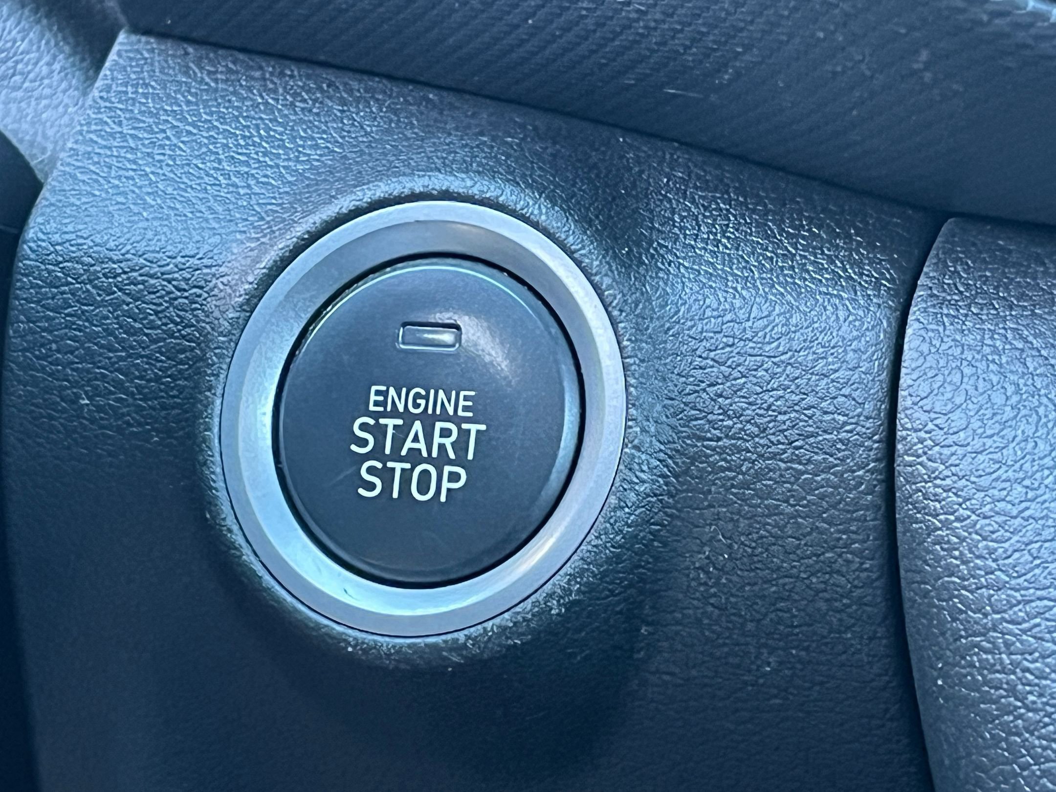 Used 2021 Hyundai Kona Limited image 34