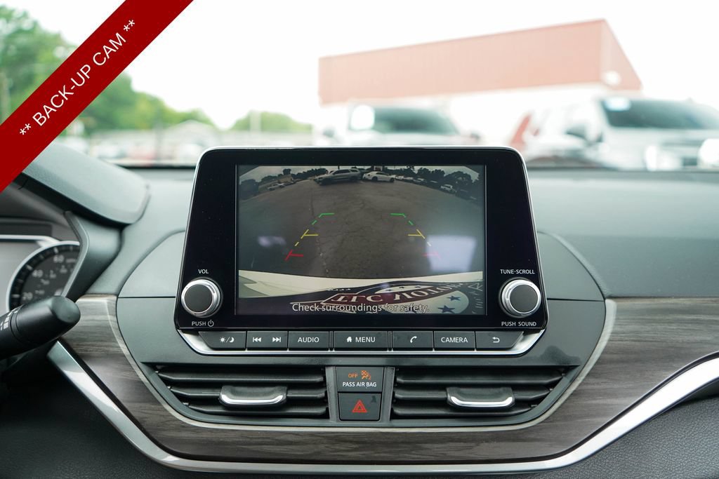 Used 2025 Nissan Altima 2.5 SV FWD image 10