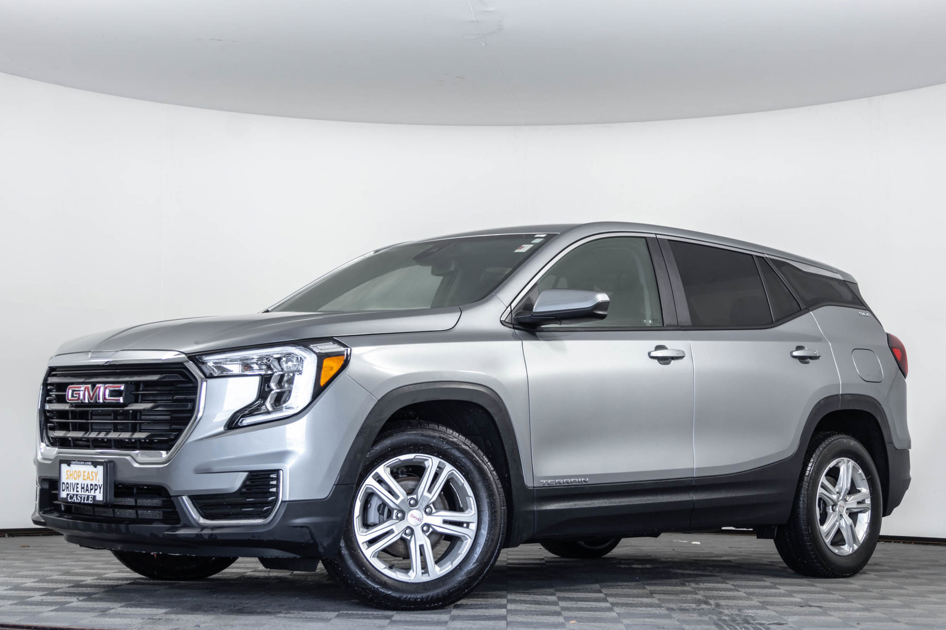 Used 2024 GMC Terrain SLE AWD/4WD image 2