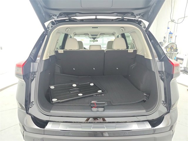 New 2025 Nissan Rogue SV image 36