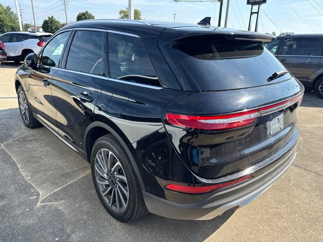 Used 2023 Lincoln Corsair Reserve w/ Equipment Group 202A AWD/4WD image 4