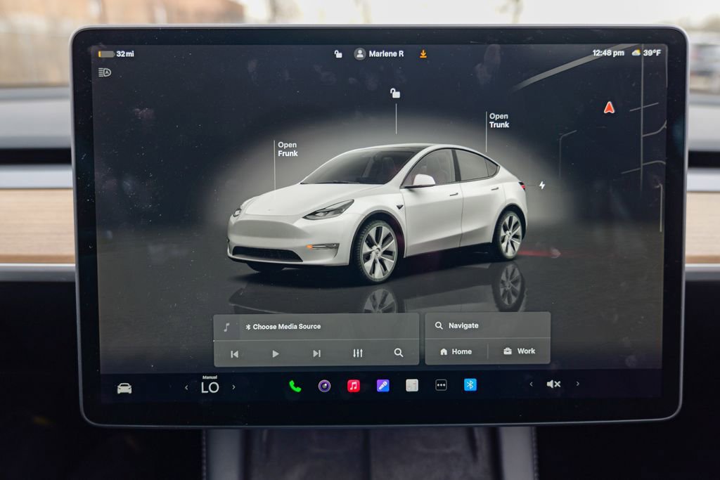 Used 2024 Tesla Model Y Long Range image 45