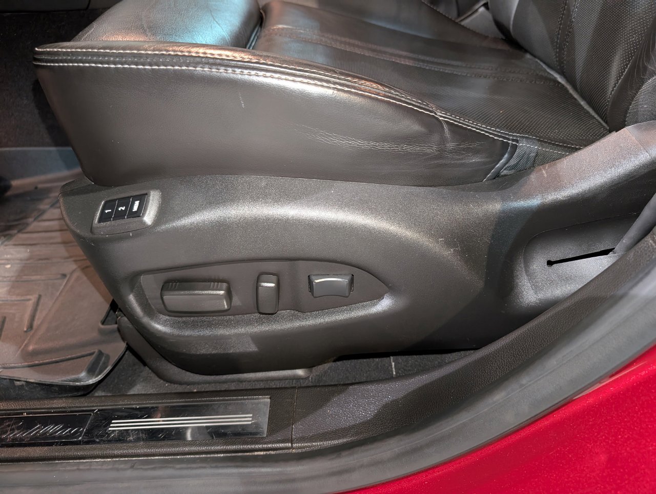 Used 2013 Cadillac SRX Performance w/ Driver Assist Package image 17