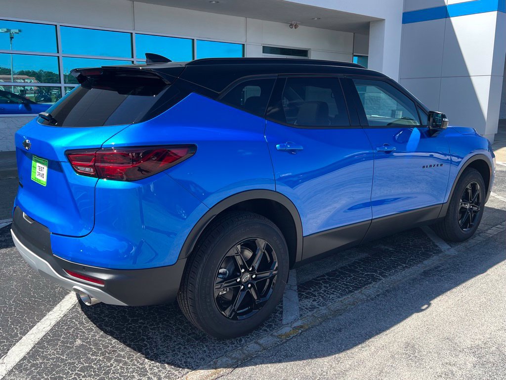 New 2026 Chevrolet Blazer LT w/ Midnight/Sport Edition FWD image 4