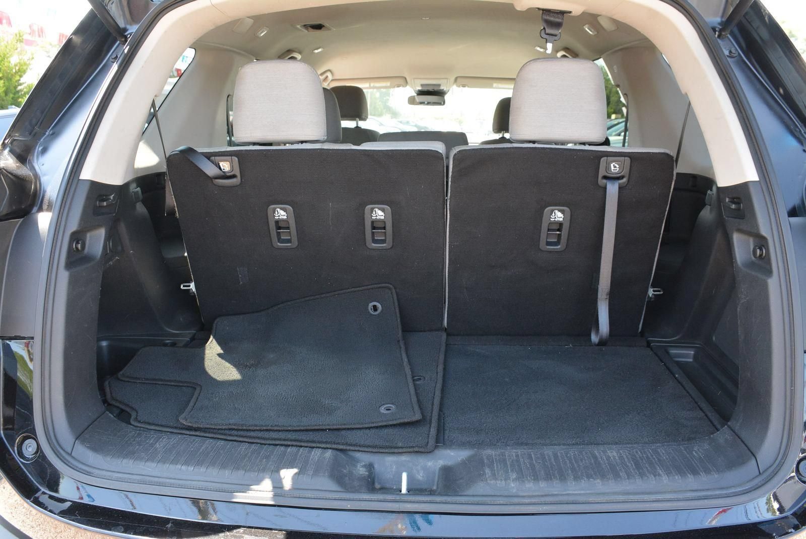 Used 2023 Honda Pilot LX image 17