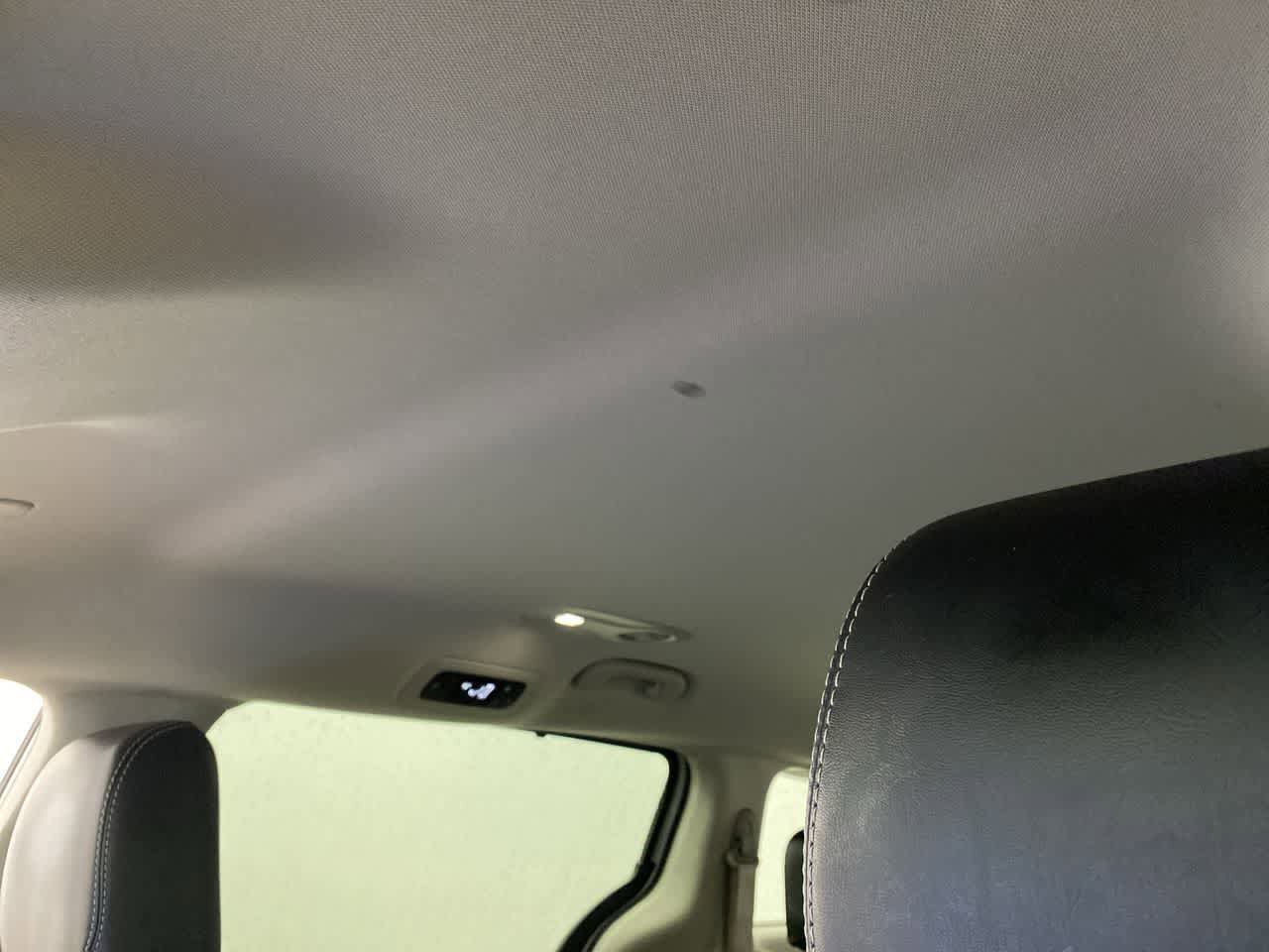 Used 2024 Chrysler Pacifica Touring-L FWD image 30
