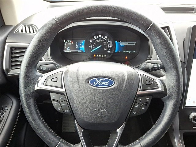 Used 2024 Ford Edge Titanium image 19