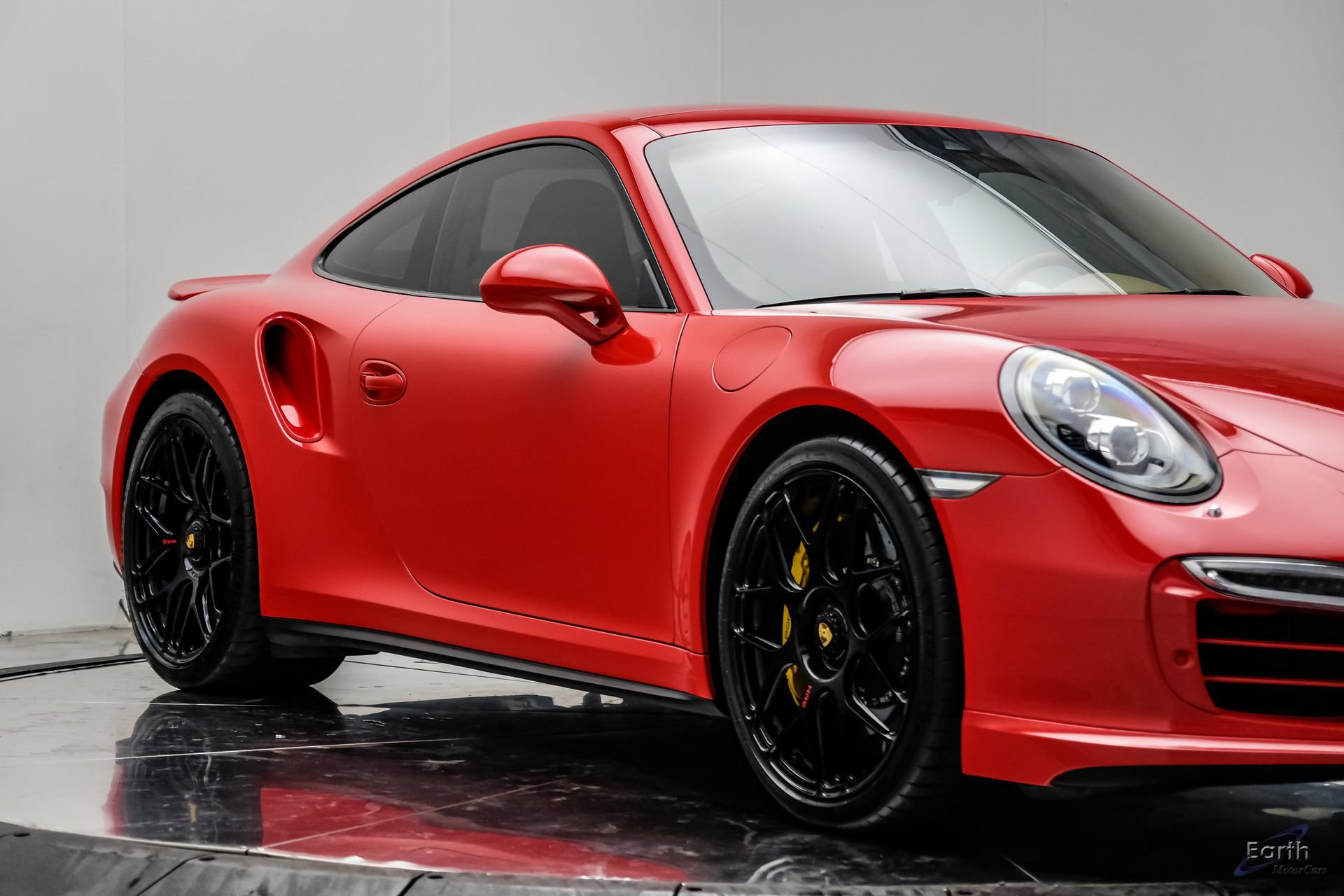Used 2014 Porsche 911 Turbo S AWD/4WD image 31