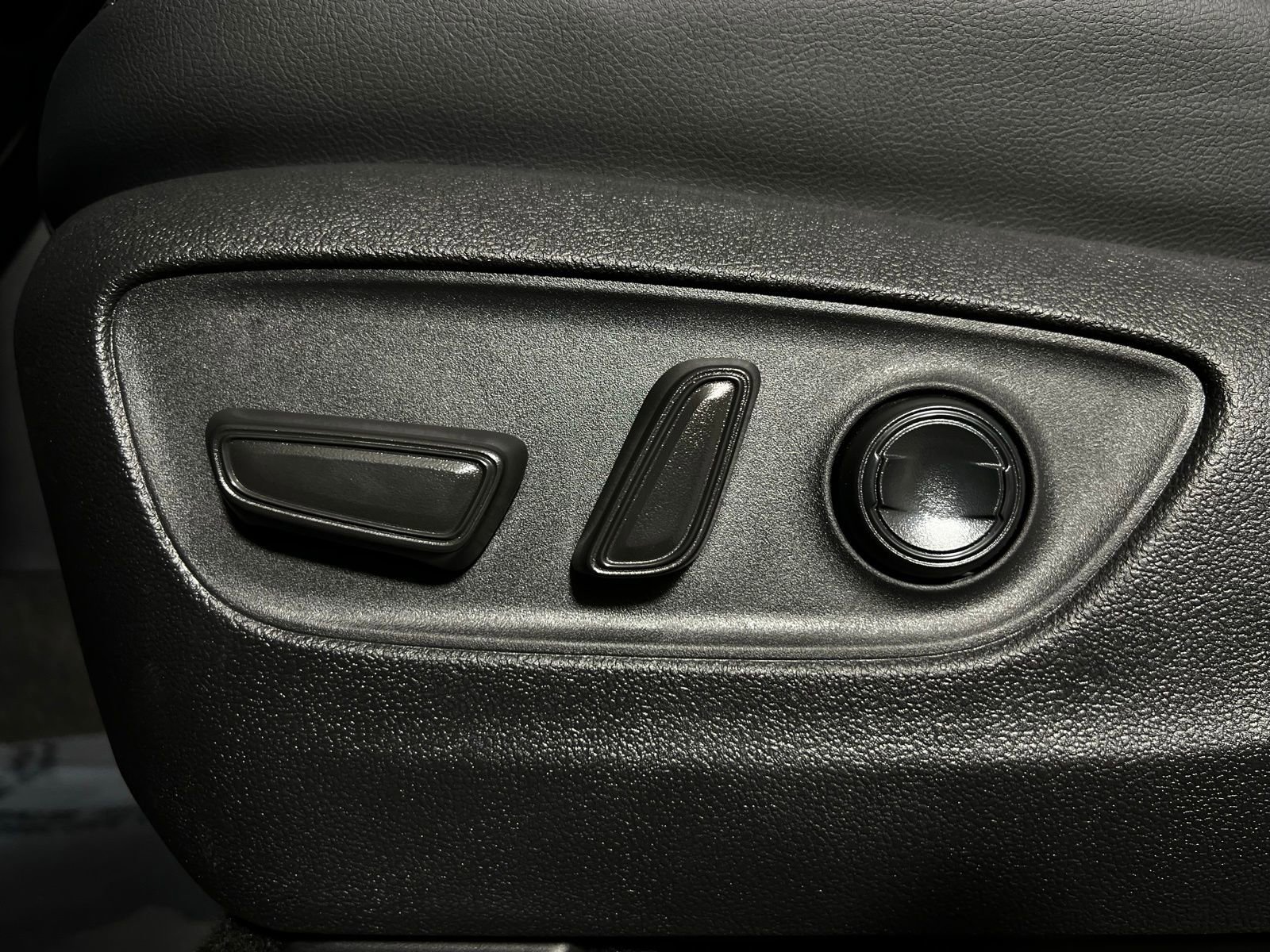 Certified 2026 Toyota Highlander Limited image 14