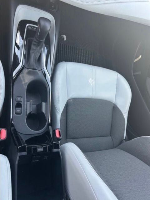 Used 2025 Toyota Corolla XSE FWD image 18