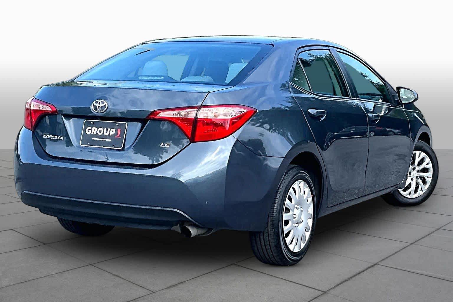 Used 2018 Toyota Corolla LE FWD image 13