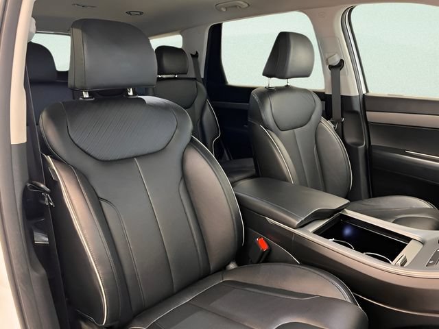 Used 2025 Hyundai Palisade SEL FWD image 14