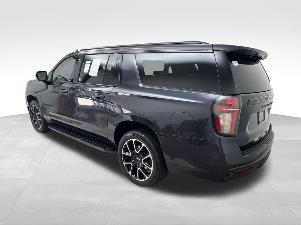 Used 2024 Chevrolet Suburban RST AWD/4WD image 3