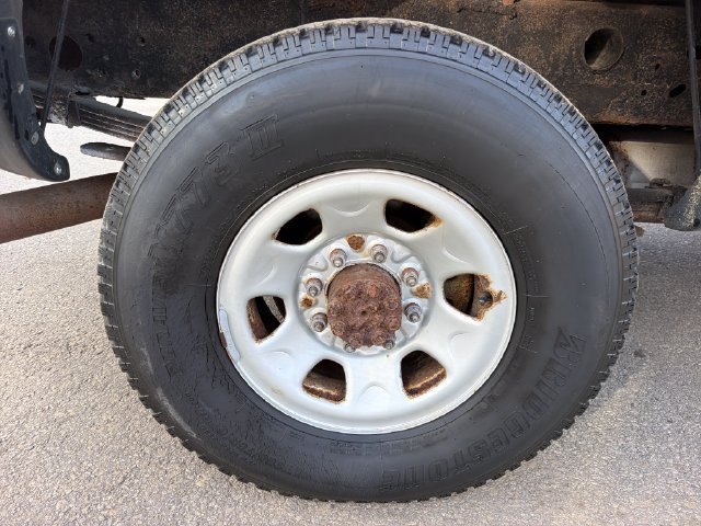 Used 2005 Chevrolet Silverado 2500 W/T w/ Snow Plow Prep Package AWD/4WD image 19