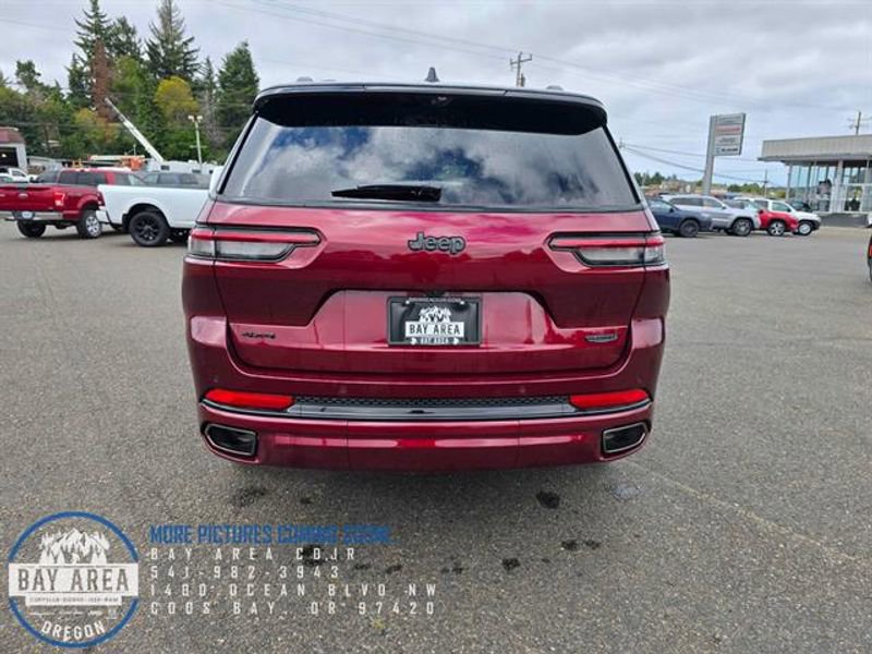 New 2025 Jeep Grand Cherokee L Summit image 4