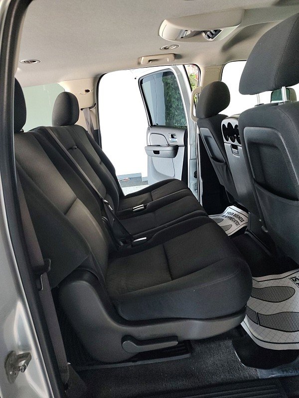 Used 2012 Chevrolet Suburban 2500 LS w/ Convenience Package 1 AWD/4WD image 15