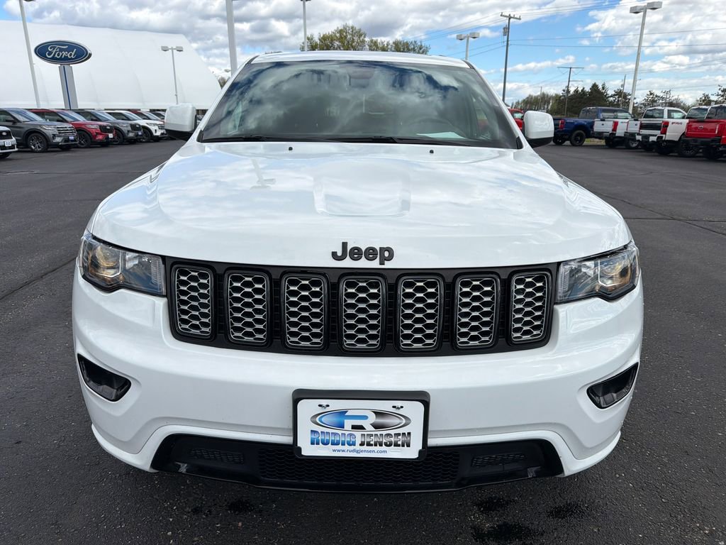 Used 2022 Jeep Grand Cherokee Laredo X AWD/4WD image 7