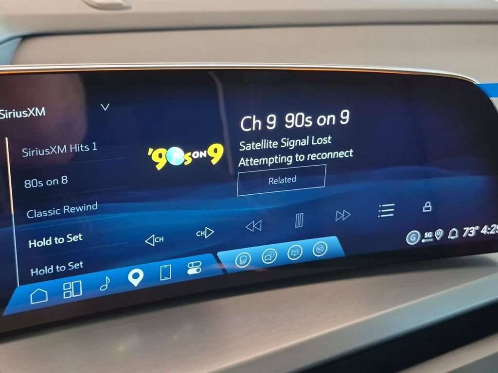 New 2027 Cadillac Vistiq Platinum AWD/4WD image 8