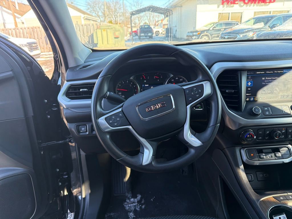 Used 2023 GMC Acadia SLE w/ Driver Convenience Package image 16