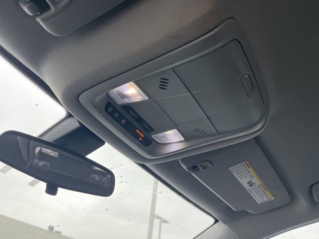 Used 2019 GMC Acadia SLE image 17