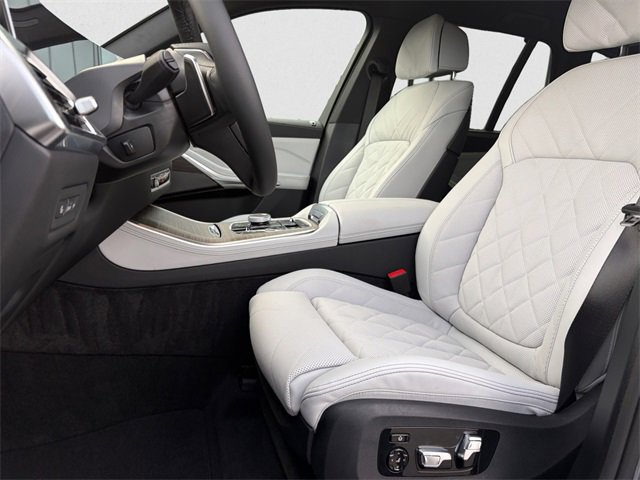 New 2026 BMW X5 xDrive40i w/ Executive Package image 10