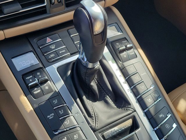 Used 2019 Porsche Macan image 25