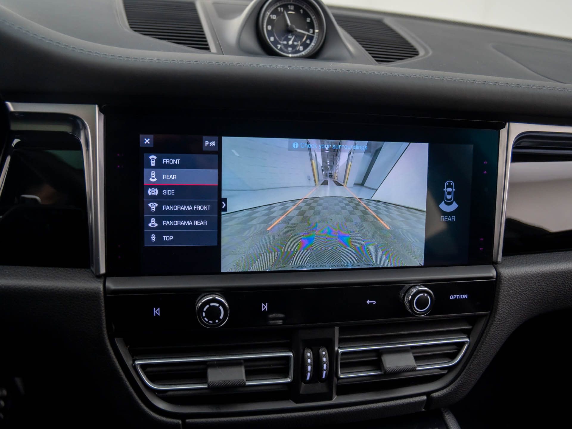 Certified 2022 Porsche Macan S image 26