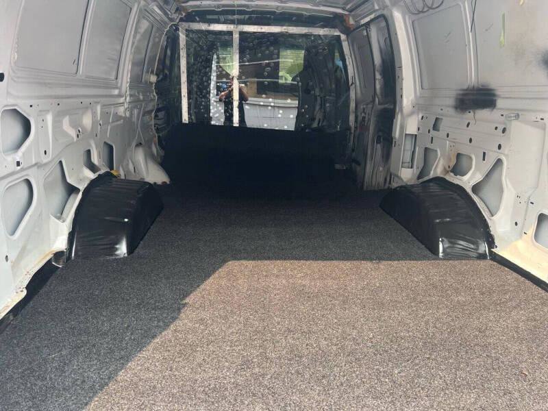 Used 2014 Ford E-250 and Econoline 250 Extended w/ Commercial Cargo Van Package RWD image 14