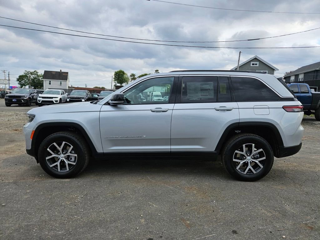 New 2025 Jeep Grand Cherokee Limited image 2