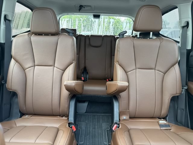 Used 2025 Subaru Ascent Touring w/ Popular Package #2 AWD/4WD image 31