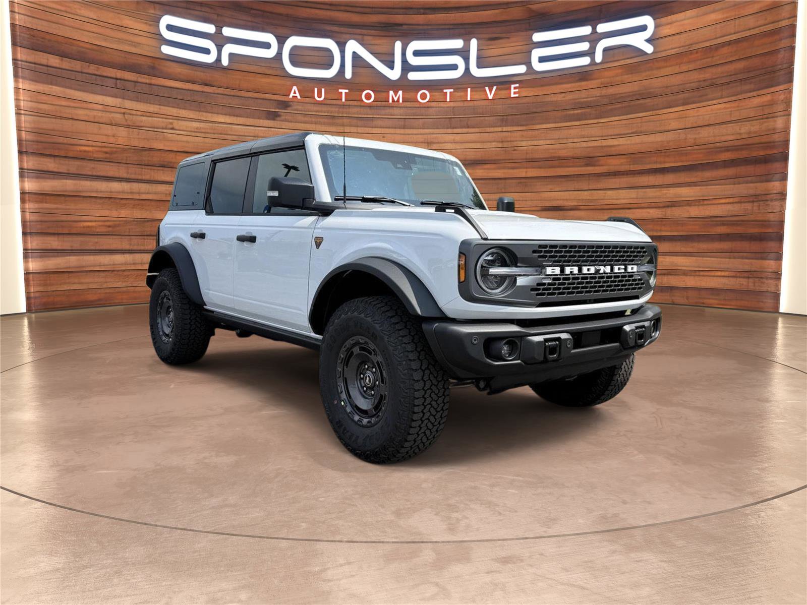 New 2025 Ford Bronco Badlands image 6