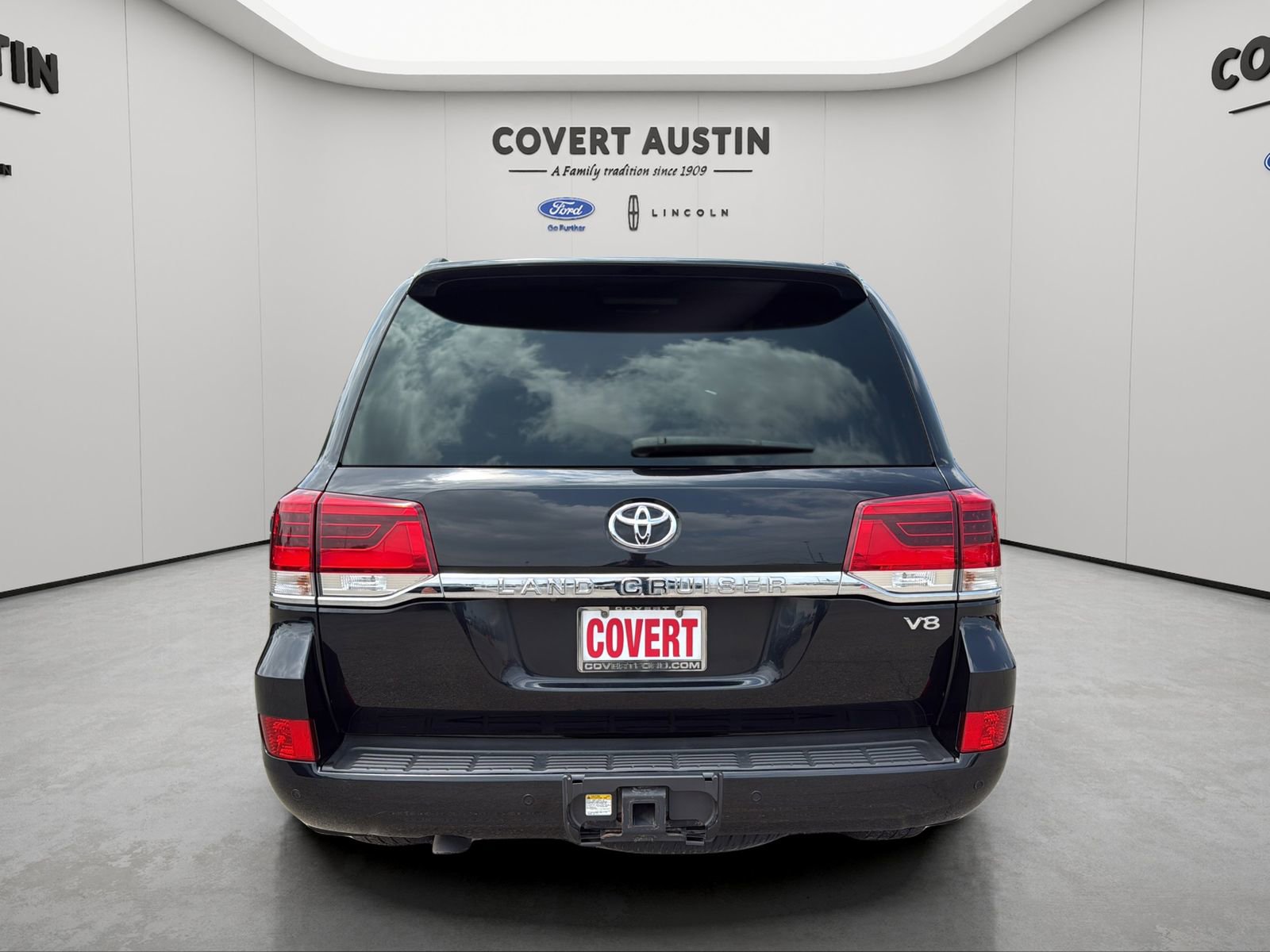 Used 2018 Toyota Land Cruiser AWD/4WD image 4