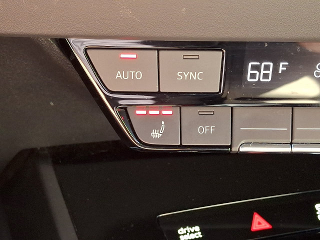 Used 2024 Audi Q4 e-tron Premium Plus w/ Premium Plus RWD image 25