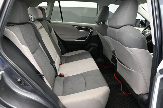 Used 2022 Toyota RAV4 XLE AWD/4WD image 33