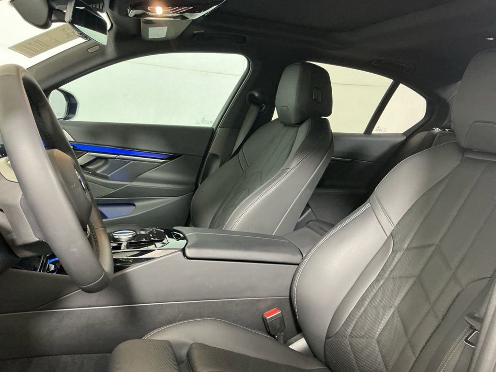 Certified 2025 BMW i5 eDrive40i image 22