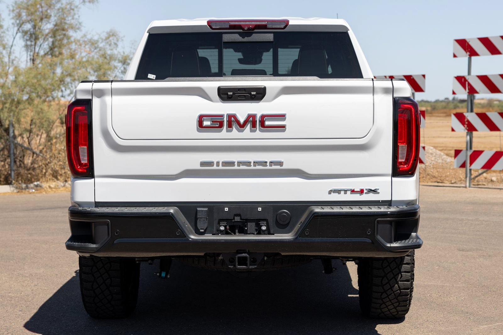 Used 2025 GMC Sierra 1500 AT4X AWD/4WD image 10