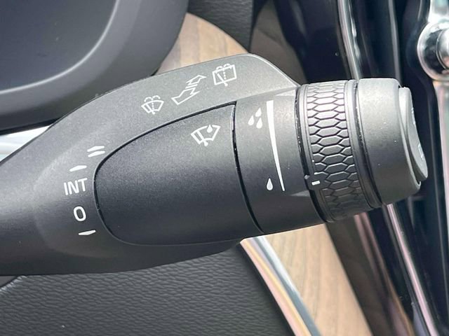 Used 2026 Volvo XC60 B5 Plus w/ Protection Package Premier AWD/4WD image 32