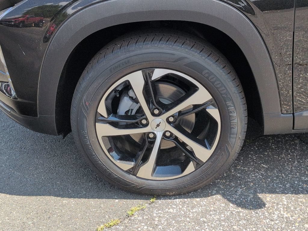 New 2026 Chevrolet Trax RS w/ Sunroof Package FWD image 29