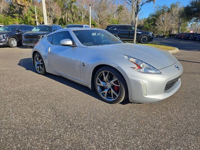 Used 2017 Nissan 370Z w/ Sport Package image 8