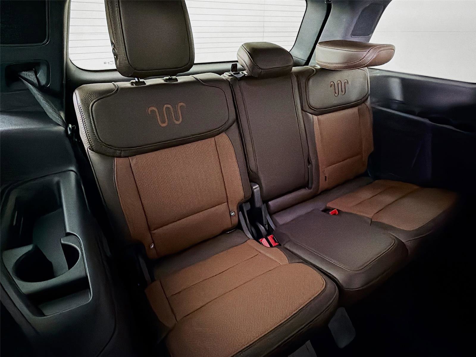 Used 2025 Ford Expedition King Ranch image 29