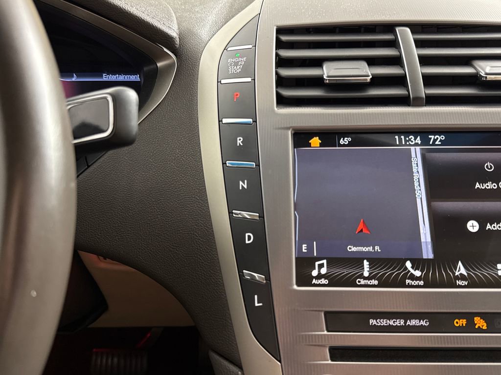 Used 2017 Lincoln MKZ Reserve image 19