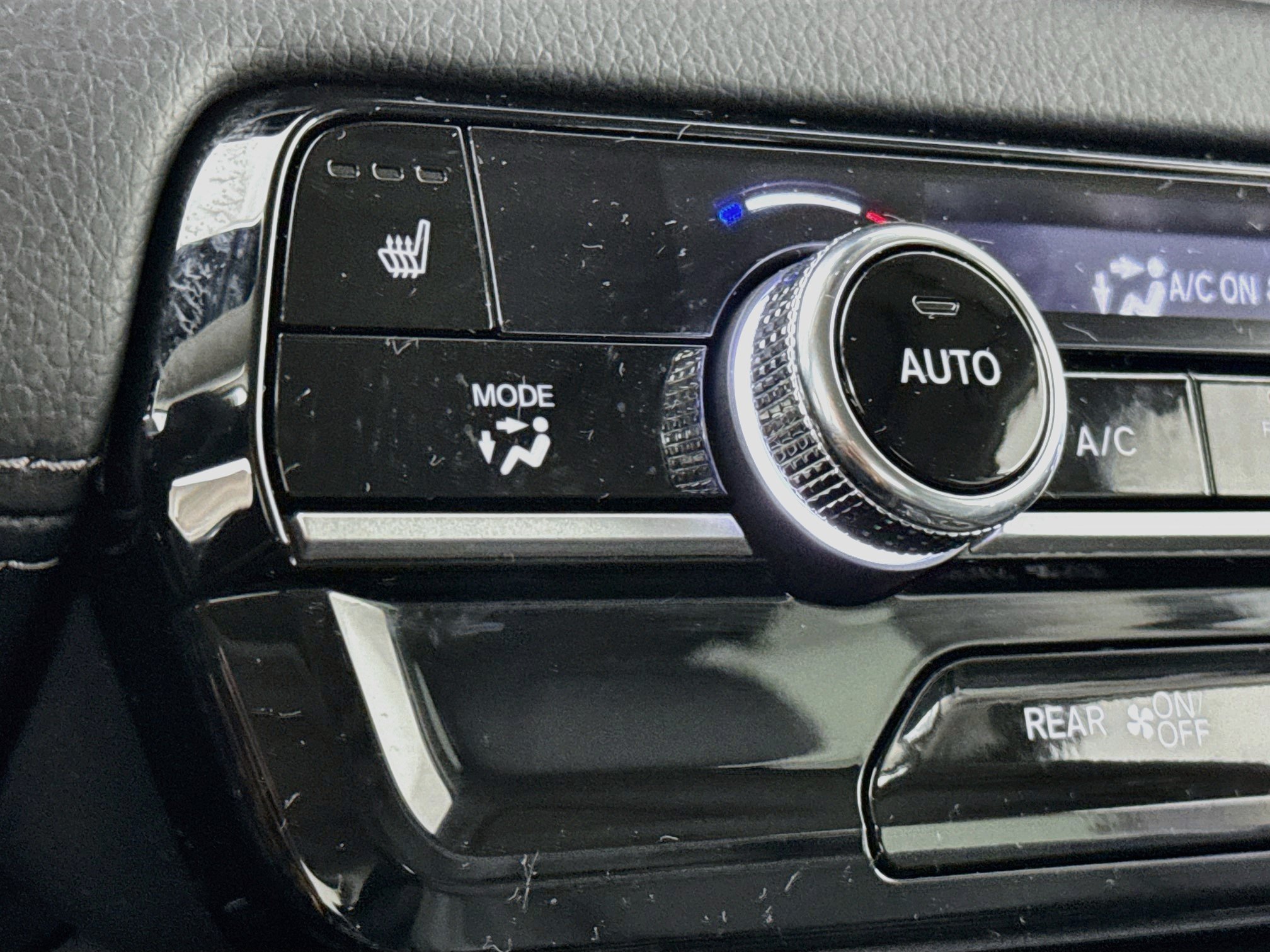 Certified 2024 Honda Pilot Touring image 21