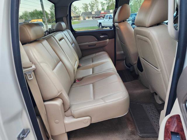 Used 2013 GMC Sierra 1500 SLT w/ SLT White Diamond Edition AWD/4WD image 17