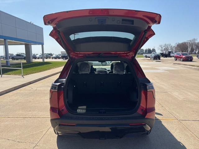 New 2026 Chevrolet Equinox RS w/ LPO, Floor Liner Package AWD/4WD image 16